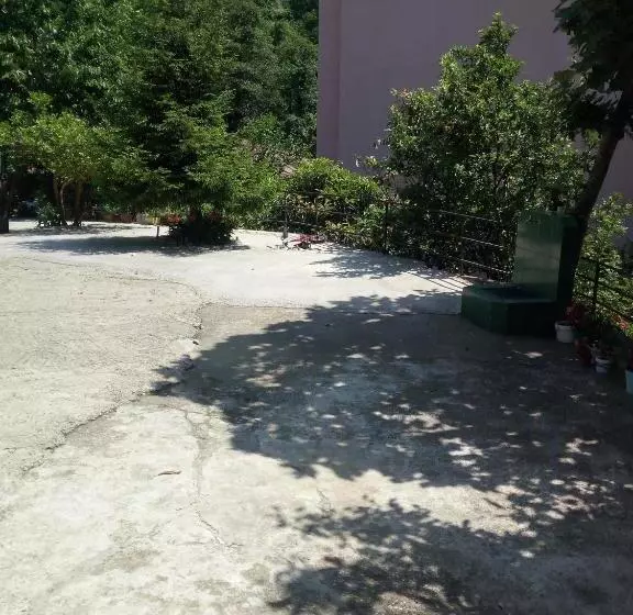 پانسیون Small Guest House