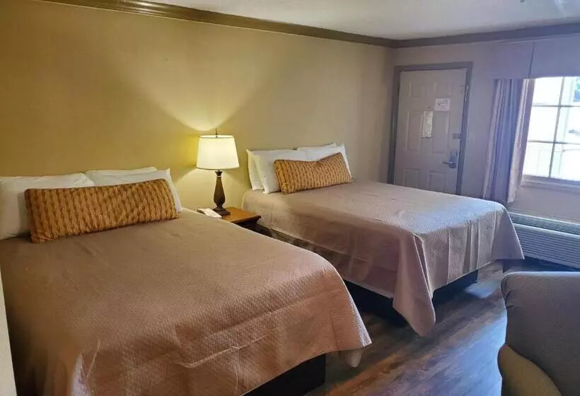 Colonial House Motel