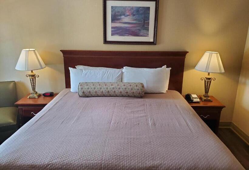 Colonial House Motel