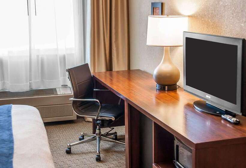 בית מלון כפרי Comfort Inn