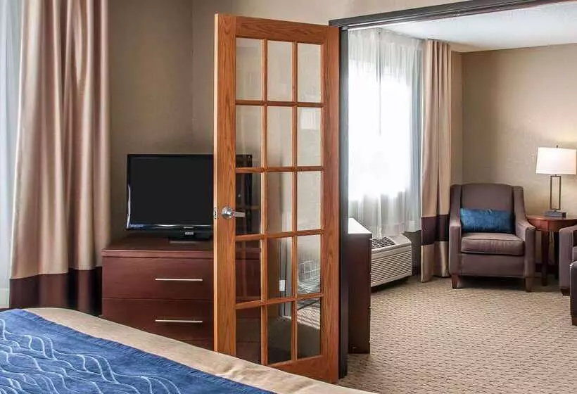 هتل Comfort Inn