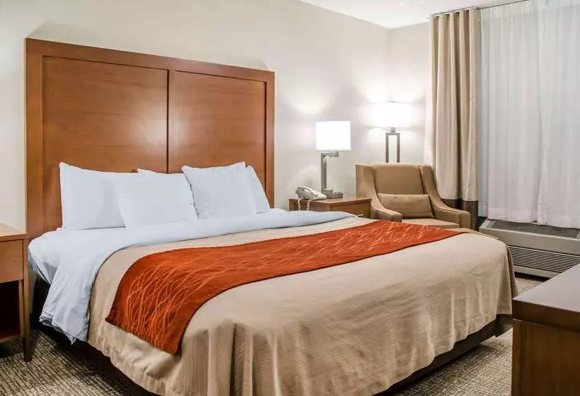 בית מלון כפרי Comfort Inn