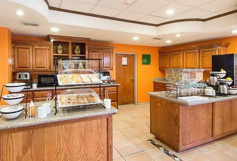 호텔 Shary Inn And Suites