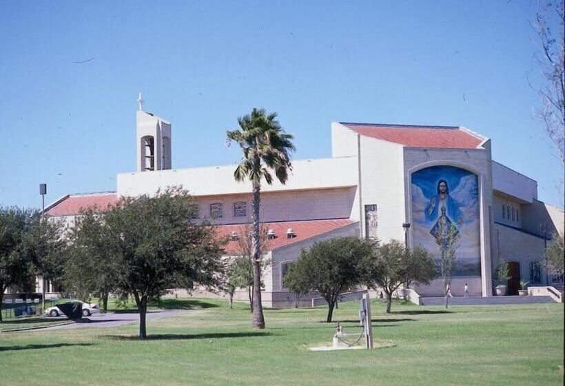 酒店 Shary Inn And Suites