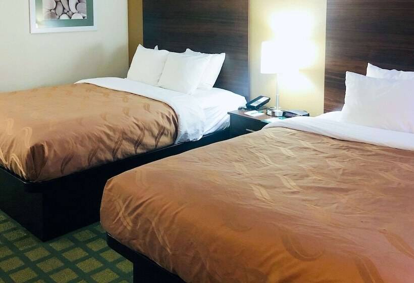 בית מלון כפרי Quality Inn Arcola