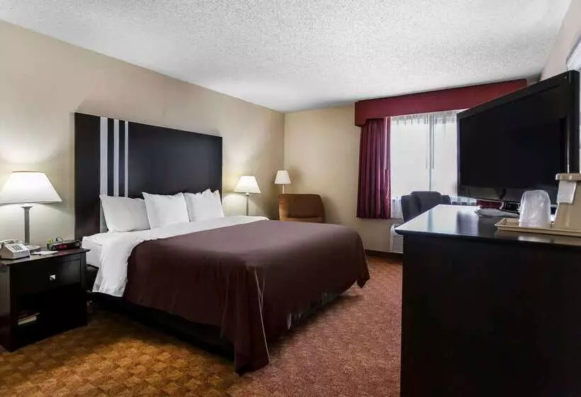 호텔 Quality Inn