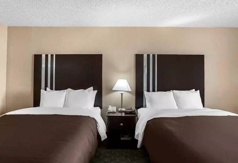 호텔 Quality Inn