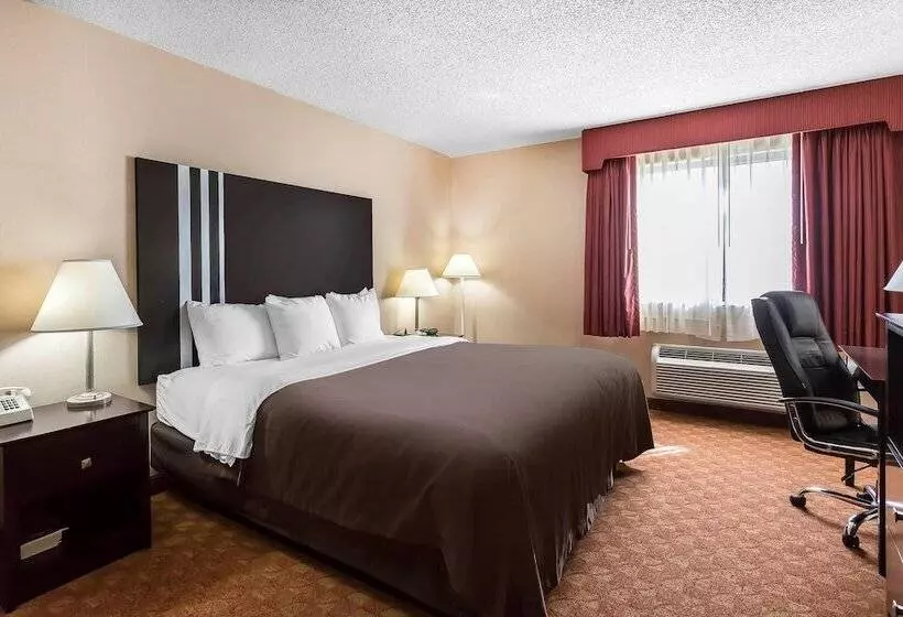 호텔 Quality Inn