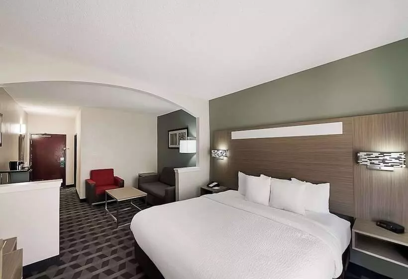 هتل Quality Inn & Suites Dfw Airport South