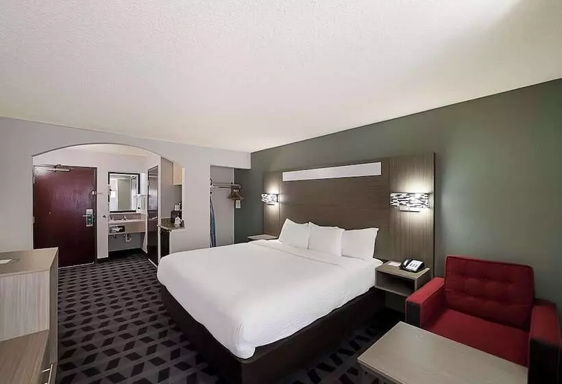 هتل Quality Inn & Suites Dfw Airport South