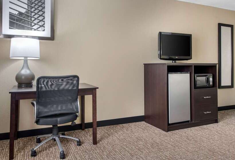فندق Quality Inn & Suites Lebanon I65