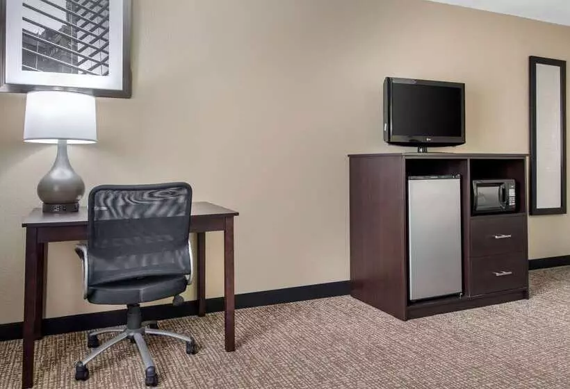 酒店 Quality Inn & Suites Lebanon I65