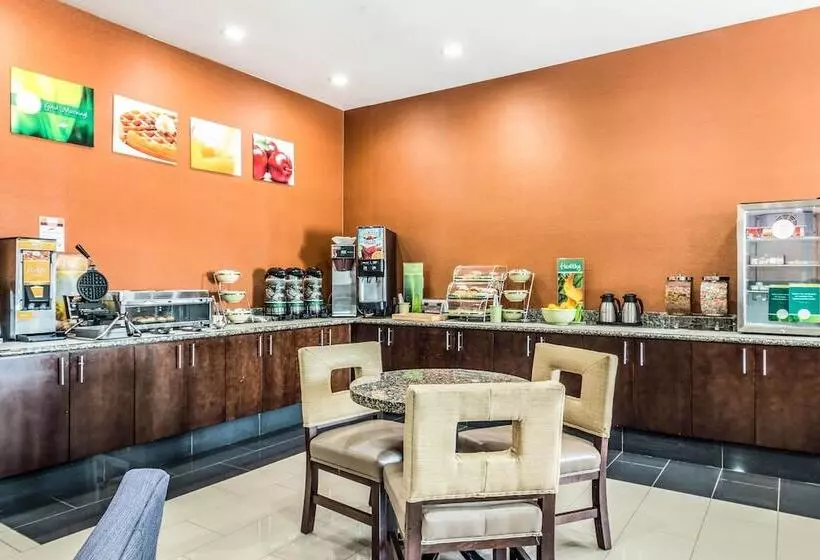 酒店 Quality Inn & Suites Salem Near I57