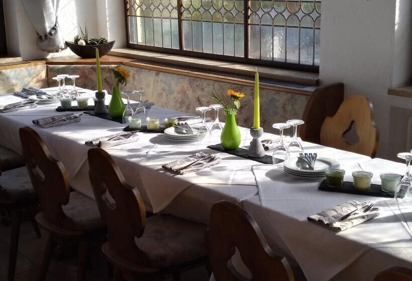 هاستل Restaurant Austüble