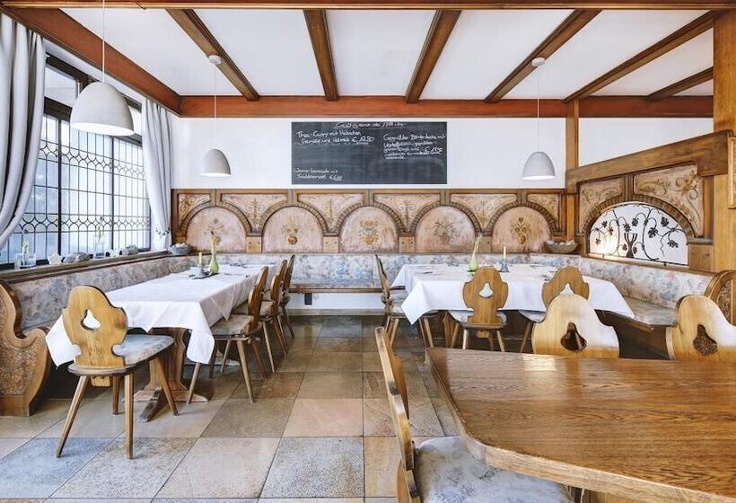 هاستل Restaurant Austüble