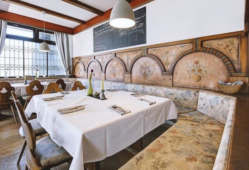 هاستل Restaurant Austüble