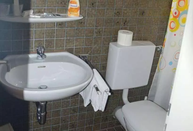 ユースホステル Restaurant Austüble