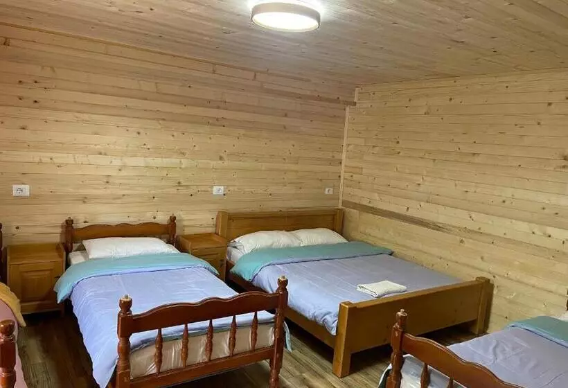 تختخواب و صبحانه Lazer çardaku Guesthouse