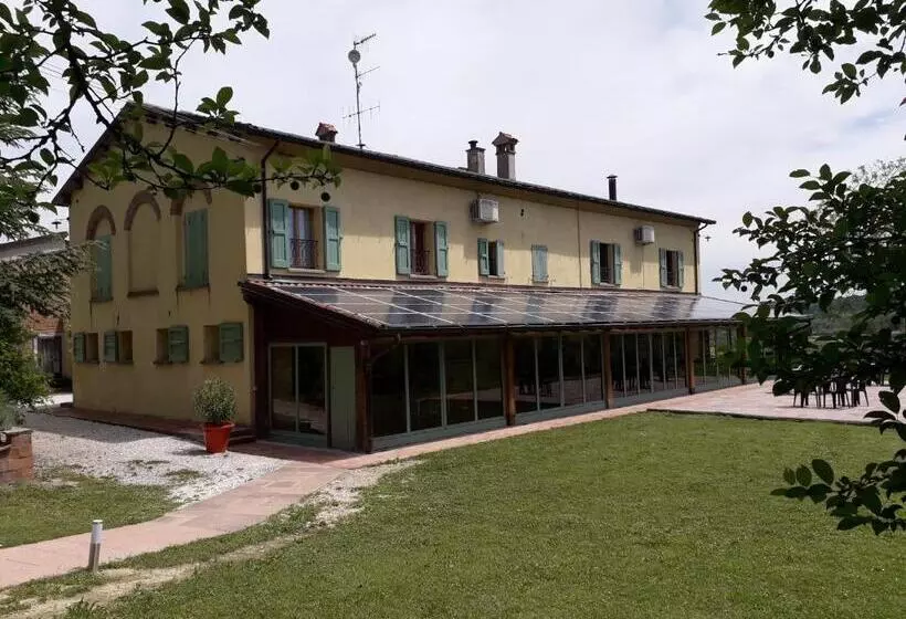 ホテル Agriturismo Contea Di Val D'amone