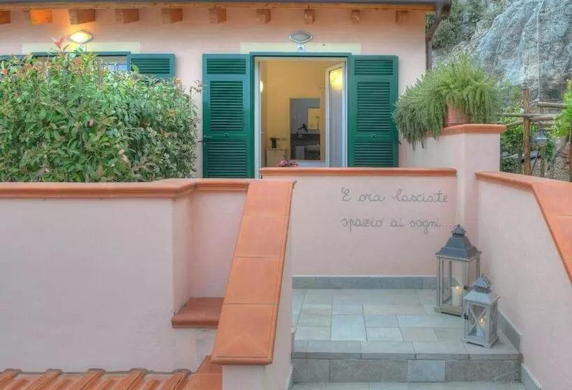 Hotelli La Locanda Di Cucco