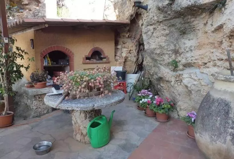 Hotelli La Locanda Di Cucco