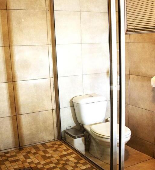 پانسیون Kroon Manor