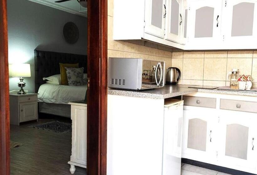 پانسیون Kroon Manor