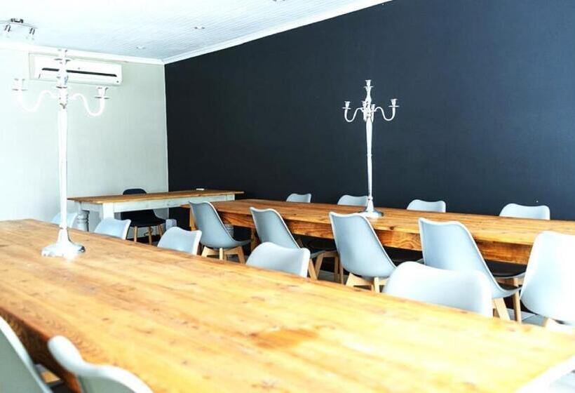 پانسیون Kroon Manor