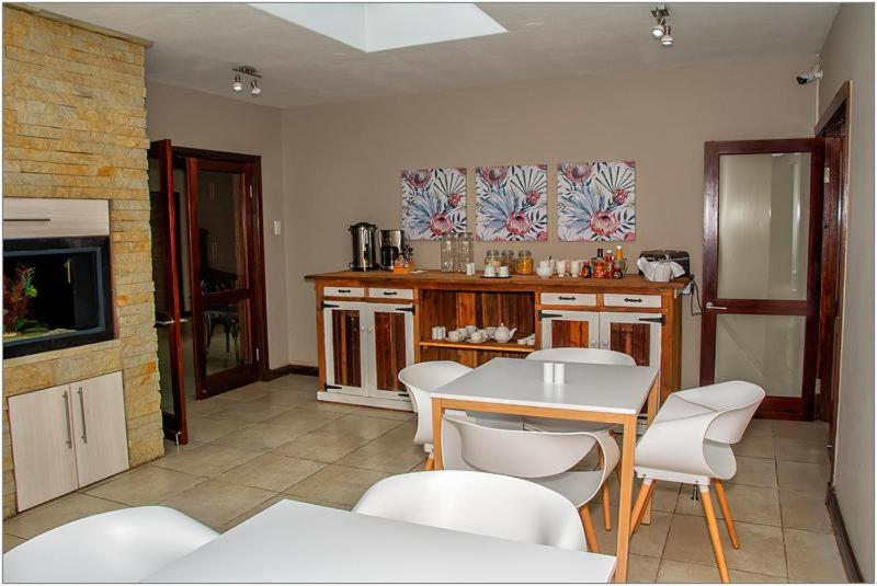 پانسیون Kroon Manor