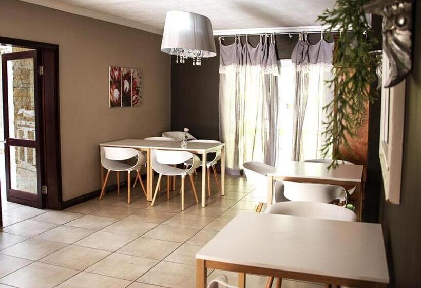 پانسیون Kroon Manor