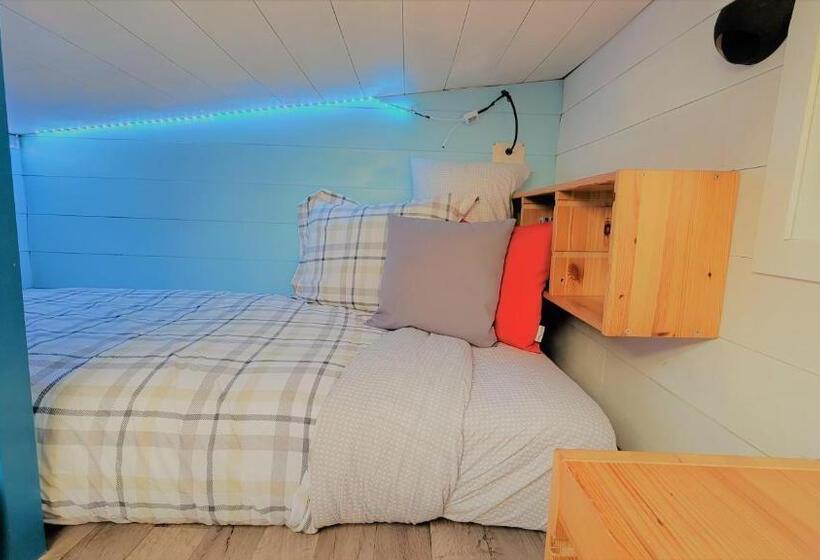 ユースホステル Auberge Du Vignoble Bromont