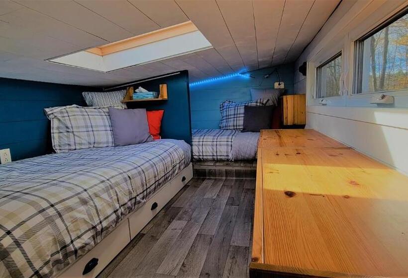 ユースホステル Auberge Du Vignoble Bromont