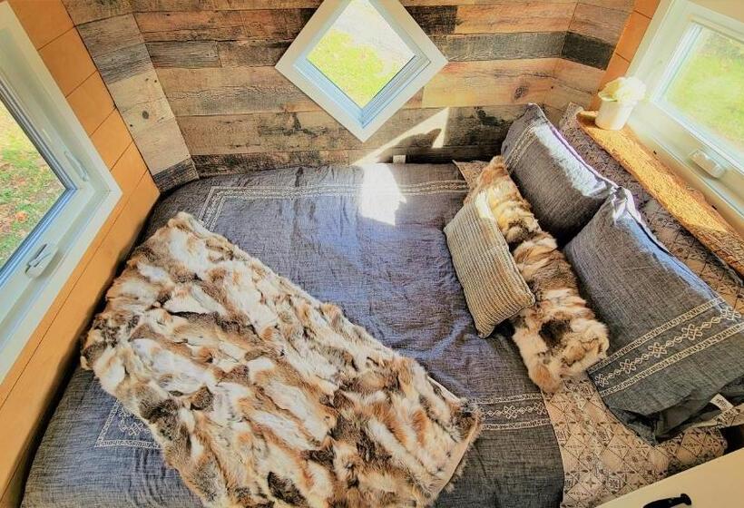 ユースホステル Auberge Du Vignoble Bromont