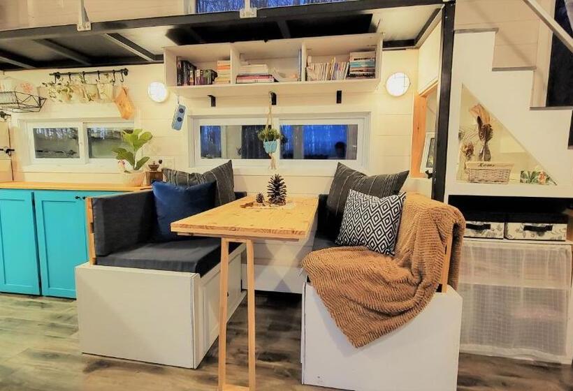 ユースホステル Auberge Du Vignoble Bromont