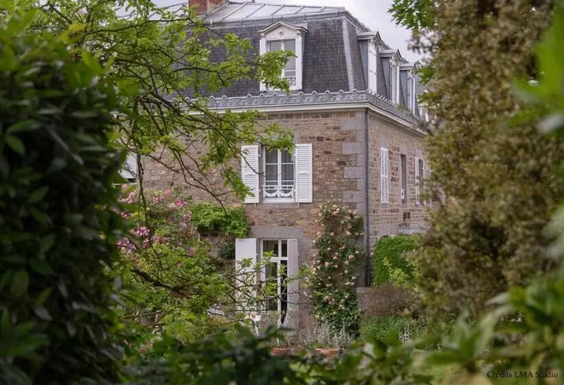 ベッドアンドブレックファースト Maison D Hôtes De Charme La Rose De Ducey Près Du Mont Saint Michel