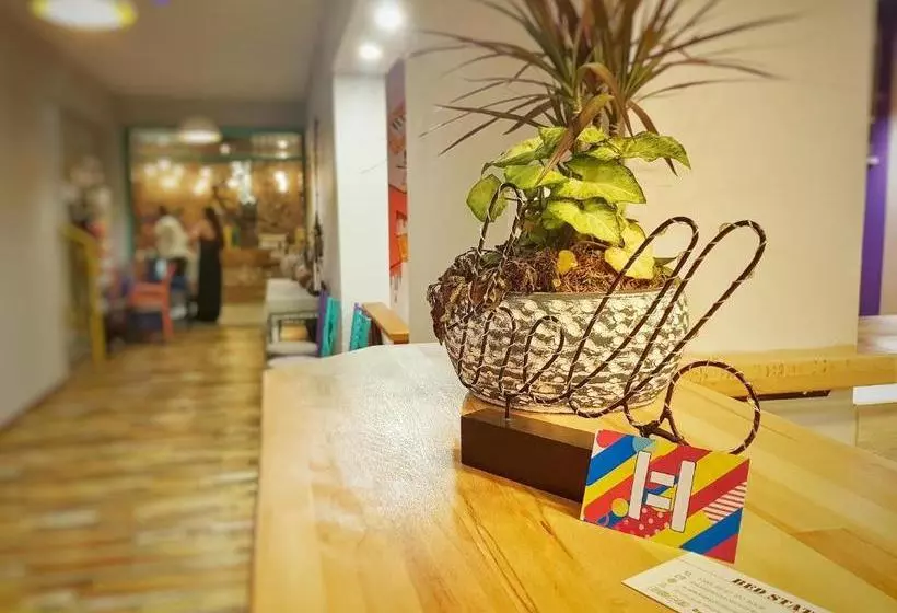 Bed Station Hostel & Bar