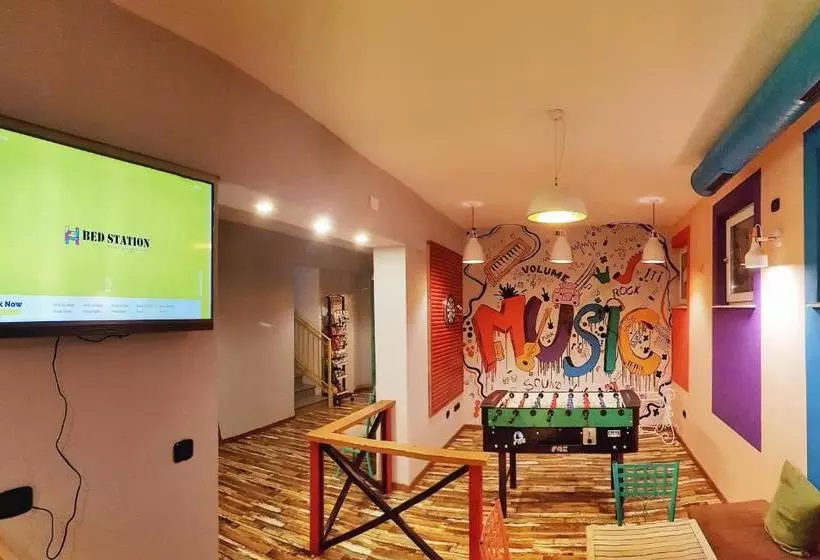 Bed Station Hostel & Bar