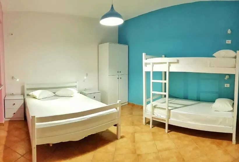 Bed Station Hostel & Bar