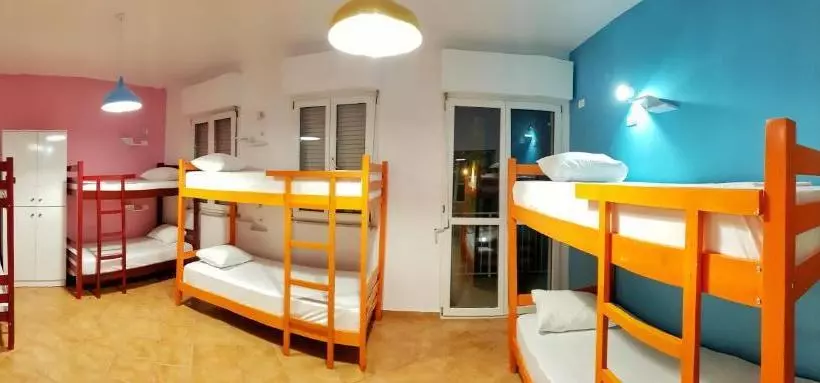 Bed Station Hostel & Bar