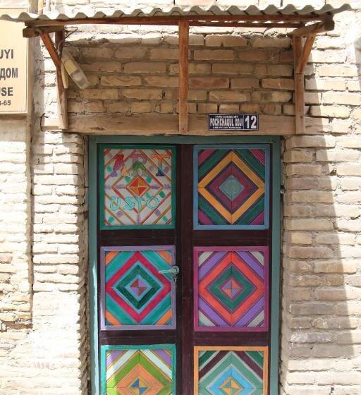 פנסיון Art Guest House Usto