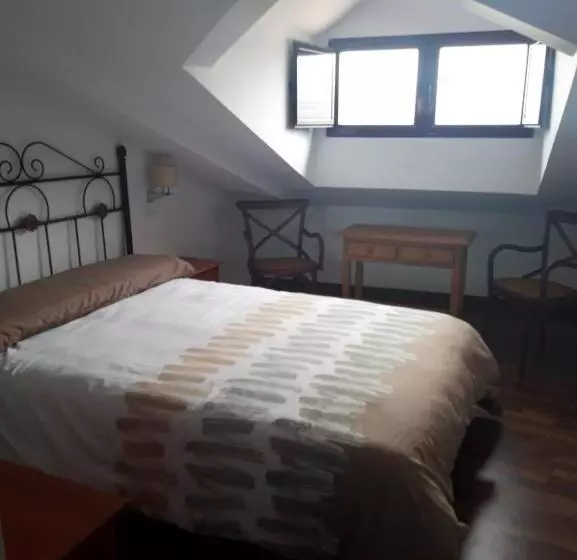 ユースホステル Pensión Stop