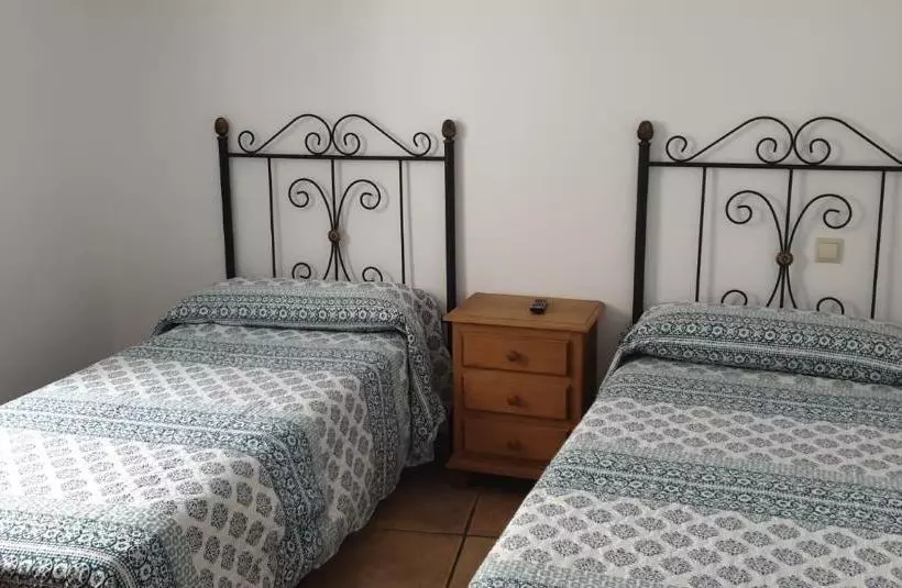 ユースホステル Pensión Stop