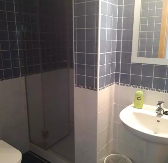 ユースホステル Pensión Stop