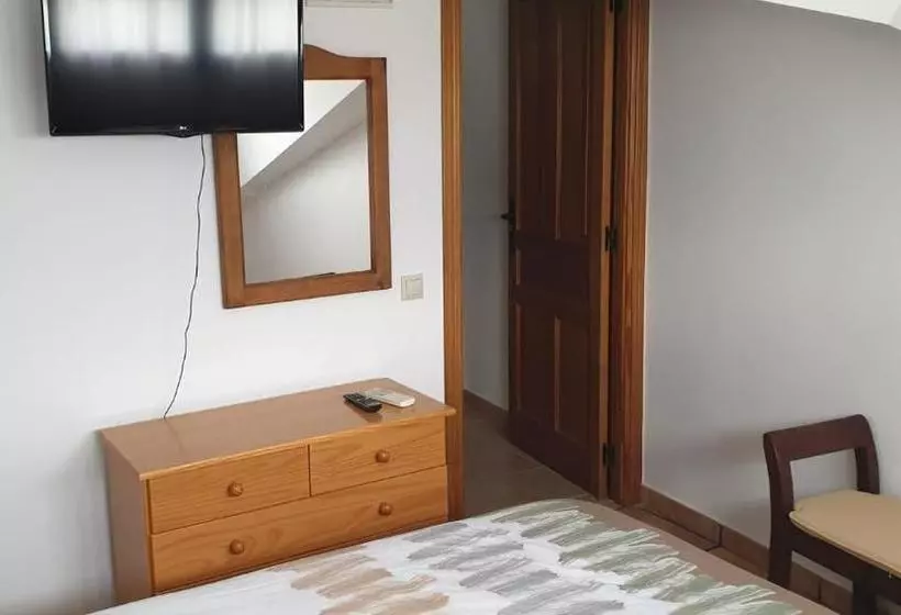 ユースホステル Pensión Stop