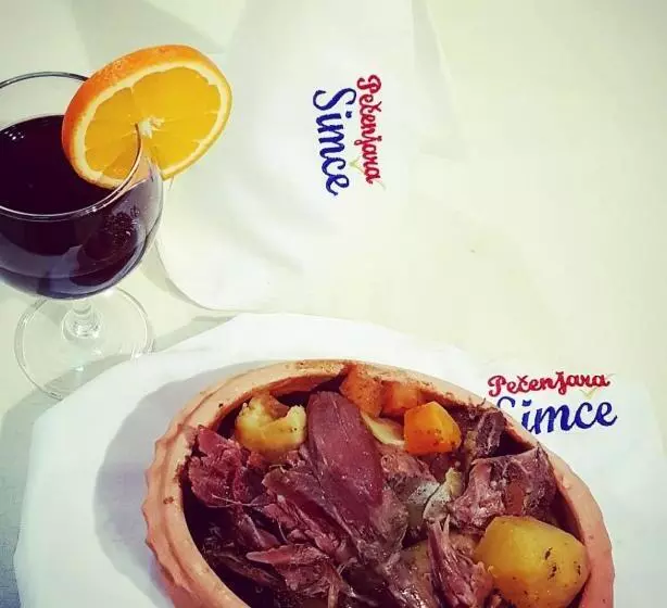 تختخواب و صبحانه Konačište Simče