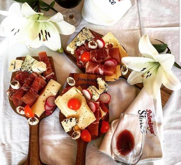 تختخواب و صبحانه Konačište Simče