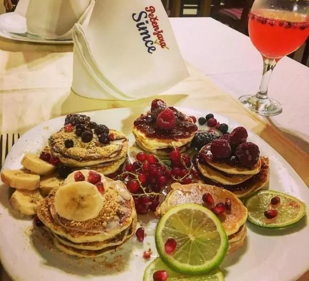 تختخواب و صبحانه Konačište Simče