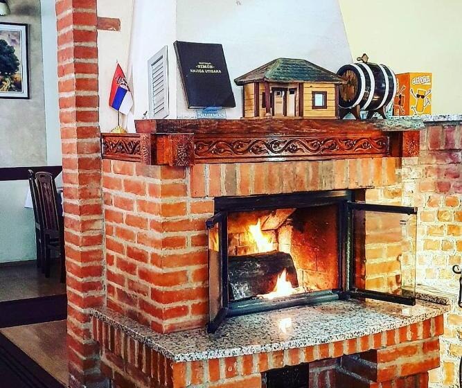 تختخواب و صبحانه Konačište Simče