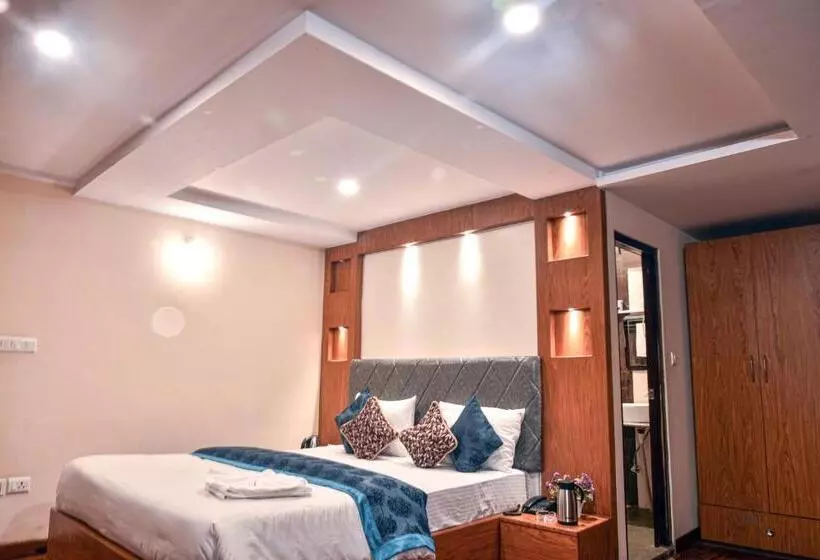 هتل Bella Casa