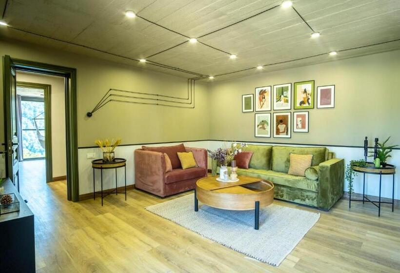 Отель Hover Boutique